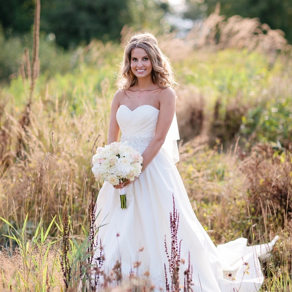 Meet your Posher, Katie - Picture 1 of 2